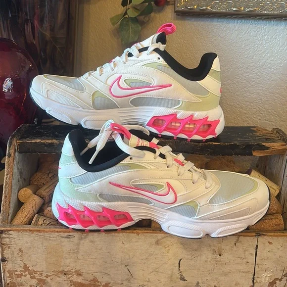 Nike Zoom Air Fire - Picture 2 of 7